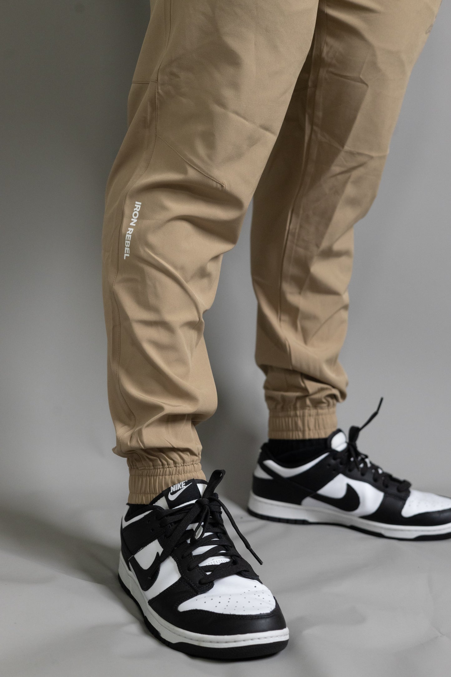 IR Tech Jogger (Khaki)