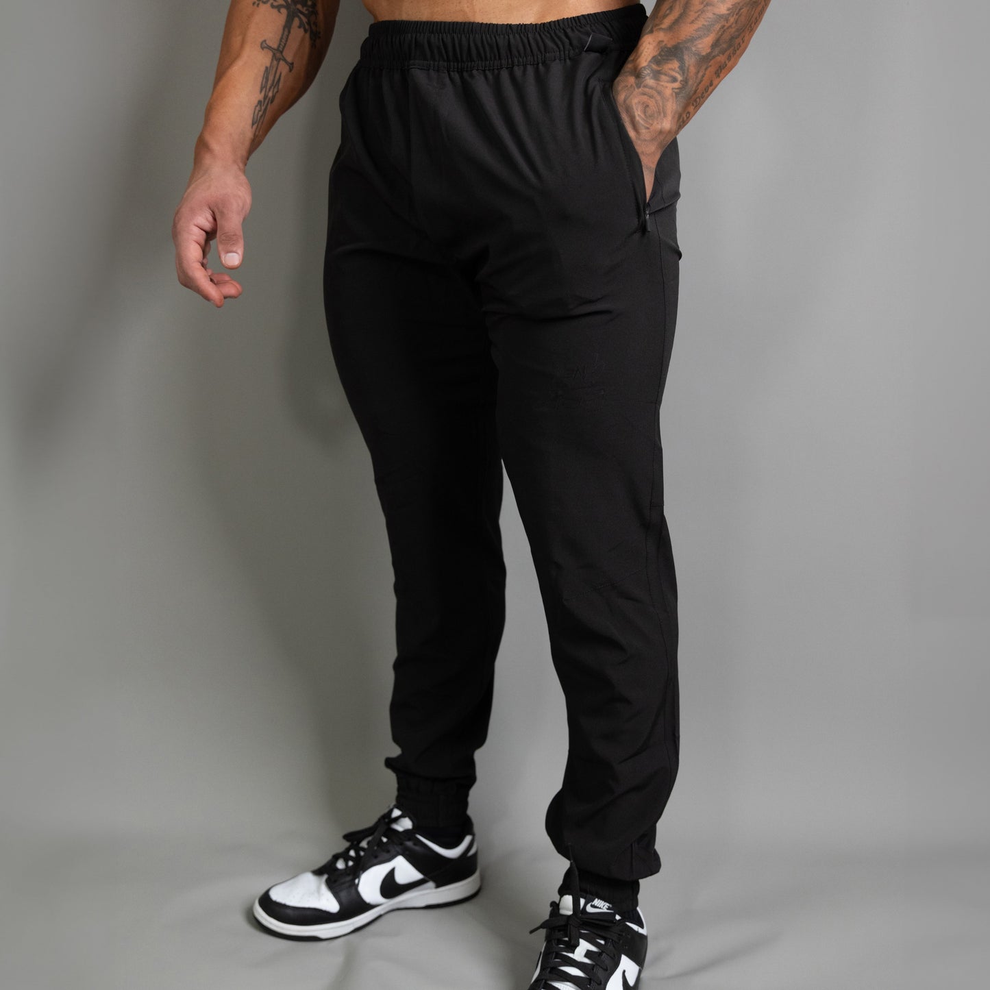 IR Tech Jogger (Black)